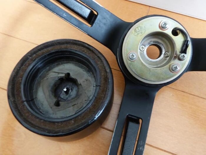 Datsun 240z,260z,280z steering wheel