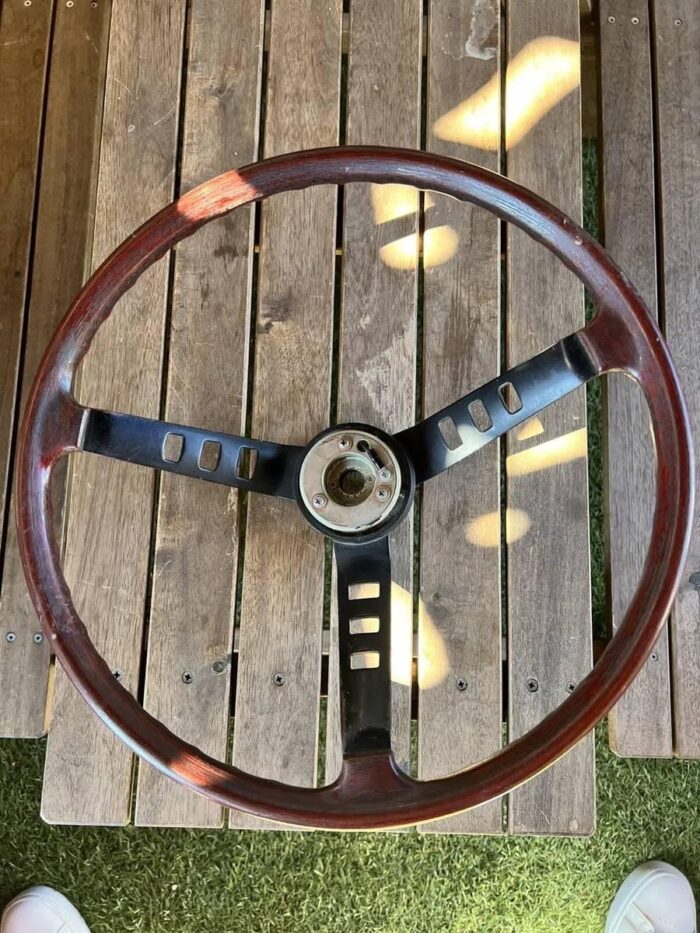 Datsun 240z,260z,280z steering wheel