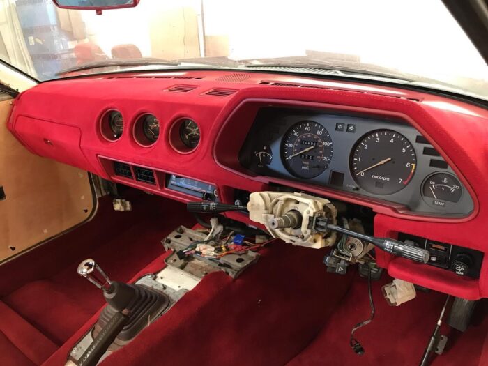 Datsun 280z RHD dashboard